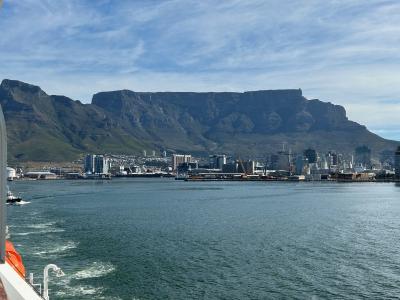 年末/年始の旅その２・ドーハからケープタウンへそして乗船、出港。