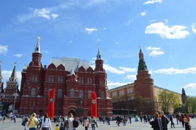 モスクワでトランジット6時間。赤の広場とグム百貨店へ【ロシア】