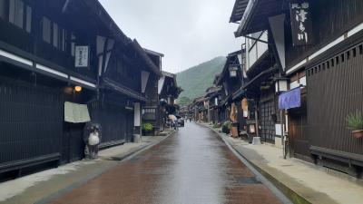 雨の奈良井宿