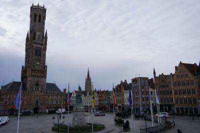 ヨーロッパ6か国10日間 家族で鉄道の旅 ④ブルージュ マルクト広場前のホテルに1泊して気ままに散策