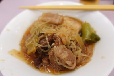 20250103 浅草 寒い朝に、水口食堂の冬メニューは、肉豆腐にとん汁とか。