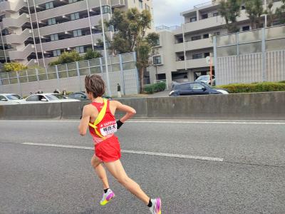 【箱根駅伝観戦記】9区戸塚中継所をスタートした！青山学院大がトップで通過！