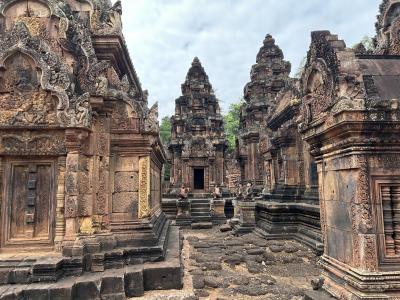 年末年始は海外で【カンボジア編】 ③2025年元旦はクメール美術の最高傑作「東洋のモナリザ」にご対面