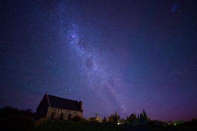 ニュージーランドの自然を満喫する旅・・・３　(ワイナリーに寄りながらテカポまでドライブ)