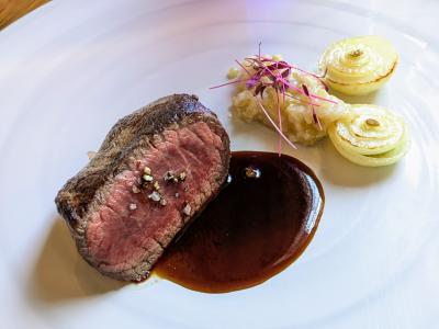 2024年12月クリスマス前に赤坂見附でランチ、豊川稲荷で参拝