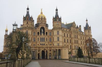 ドイツ・ハルツ地方のクリスマスマーケット（１）　シュベリーン城