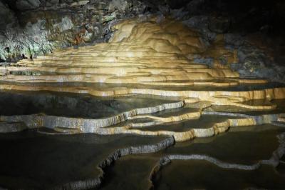 福岡・山口・島根・岡山・鳥取 《４》～秋吉台・秋芳洞～