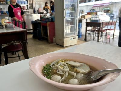 ★年末年始久しぶりのタイ一人旅②3日目チェンマイ朝から肉まんと麺はしご★