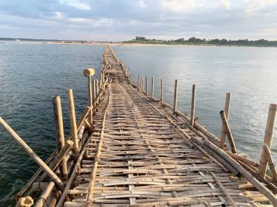 コンポンチャム（カンボジア）バンブープリッチ　観光スポットが大人気です。