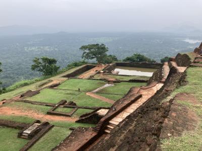 2025新春 スリランカ05：世界遺産のシーギリヤロックを登る、岩の上の王宮跡が圧巻