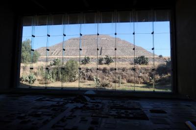 メキシコ旅行記5(シティ移動とテオチワカン遺跡)