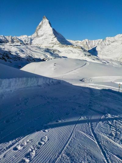 スイスあちこちハイキング　白銀のマッターホルン