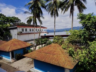 タイさんの旅 インドネシアから東へ26日目 バンダネイラ、ビーチからアンボンへ