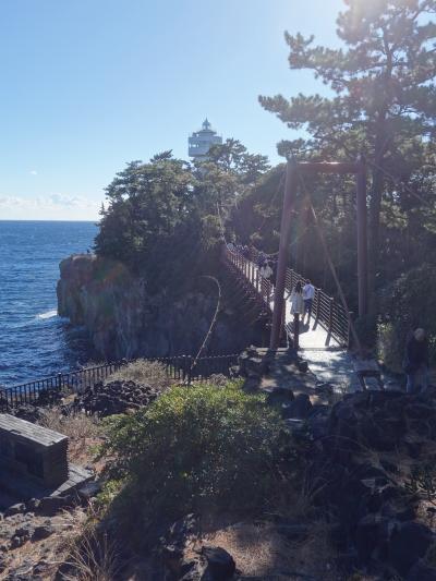 城ｹ崎海岸の門脇吊橋。スリルの味わえるところです。