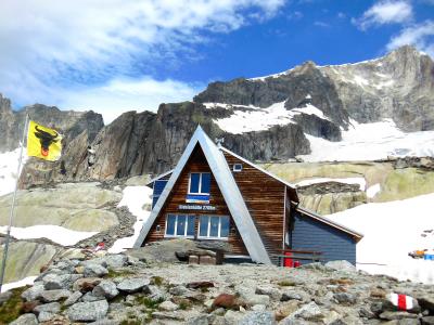 スイス・ハイキングの旅 2024夏(6)ジデーレン小屋(Sidelenhütte)を目指して