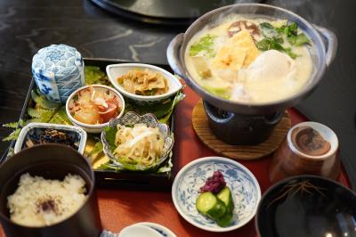 20250214-1 京都 友人と鳥米でお昼に待ち合わせ。その前に梅宮大社と松尾大社と月読神社お詣りして。