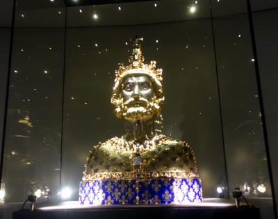 2023秋 後期高齢シニア旅 世界遺産の街アーヘン、優雅に街歩きのはずがATMにカードを飲みこまれた