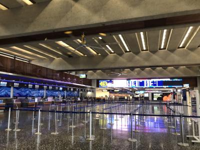 ホノルル、ダニエル・K・イノウエ国際空港をぶらぶら・・・