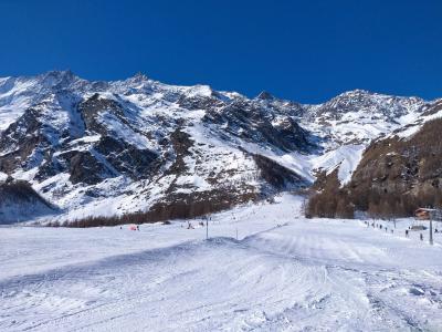 スイス 氷河に囲まれた町サースフェー　ビレッジスキーと感動のモルゲンロート