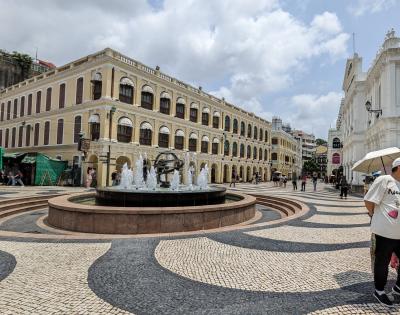 世界遺産セナド広場と有名店のエッグタルト