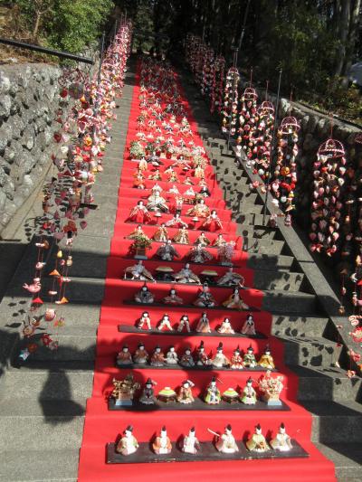 伊豆稲取　素戔嗚（スサノオ）神社 雛段飾り