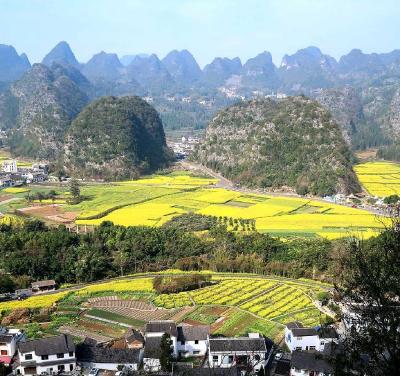 団塊夫婦の中国南部絶景の旅・２０２５－（２）万峰林風景区をカートで観光