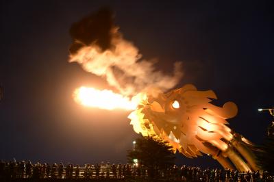 ダナンのドラゴン橋のファイア