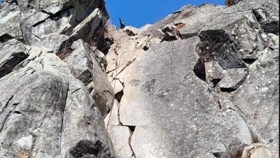 乾徳山から目指せ黒金山【日本ニ百名山】