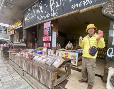 ベトナム旅　サパ、霧と市場