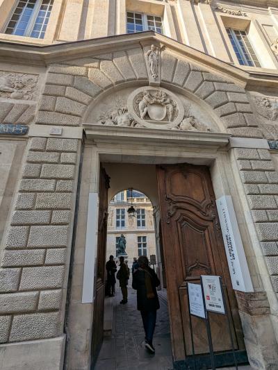 美術館巡り:パリ・マレ地区の個人宮殿跡を受けた、カルナバレ美術館を訪問した