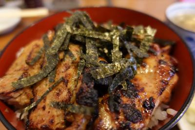 20250317 築地 とゝやでビールに煮凝り。サービス丼…に、ボン尻も追加。