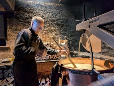 スイスの古都とフランスアルザスへの旅8日間★3日目①★エメンタールチーズ工房見学とランチ