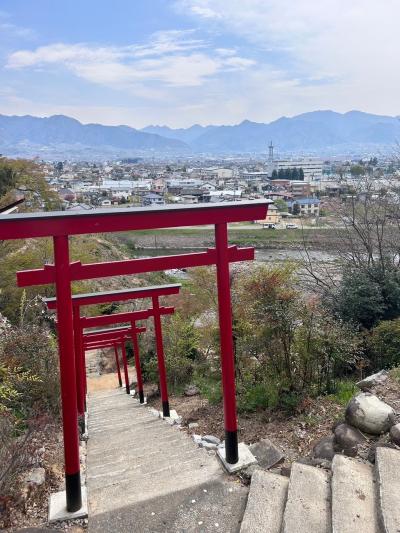 山梨旅行2日目 差出磯大嶽山神社､御坂路さくら公園､桃源郷菜の花畑､山歩､ほったらかし温泉観光