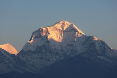 ネパール満喫 トレッキングと古都観光 … プーンヒルトレッキング (2/4)