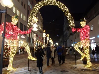 2023年オーストリア＆ドイツのX’masマーケット【６０】ミュンヘン：続く夜のクリスマスマーケット