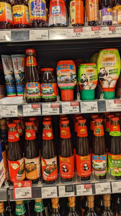 香港土産を購入、尖沙咀のスーパーMARKET PLACEにて