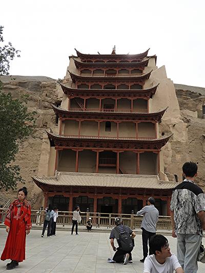 2024年西安・敦煌観光旅行　敦煌編第２部　鳴沙山、月牙泉散策と莫高窟見学