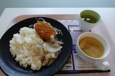 20250507 北千住 連休明けの学生食堂は営業開始から賑わってるかな？東京電機大学の学生食堂にお邪魔して、日替り定食。