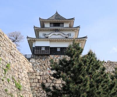岡山・香川の旅・・現存12天守のひとつ、石垣の名城・丸亀城を訪ねます。