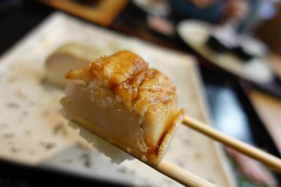 20250513-1 京都 しばらくぶりの京のお寿司、いづ源で鯖・鯛・穴子の三種盛り