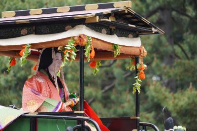 20250515-1 京都 せっかくやから葵祭をちょっとだけ…のつもりが、当日券ありますってんで観覧席に