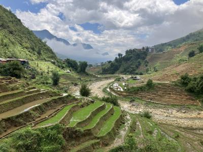 夜行バスでサパに行こうとしてまさかの空港泊