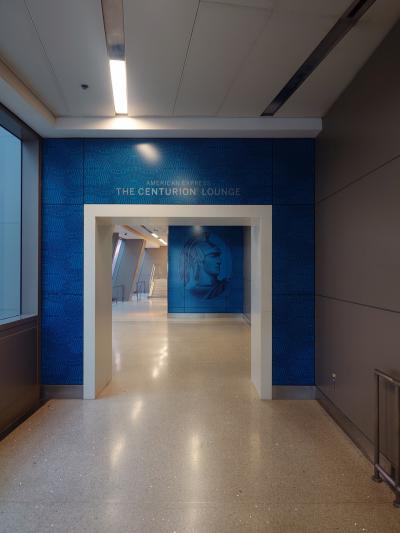 ロサンゼルスからトロントへ LAXでセンチュリオンラウンジとメイプルリーフラウンジを堪能