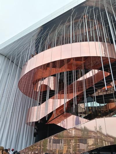 大阪関西万博 6つのパビリオンと大屋根リング ③ フランス館、ベトナム館