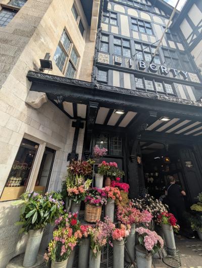 ロンドンで思い出をたどって街歩き