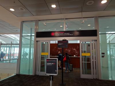 トロントピアゾン国際空港のメイプルリーフラウンジとプラザプレミアムラウンジへ行きました