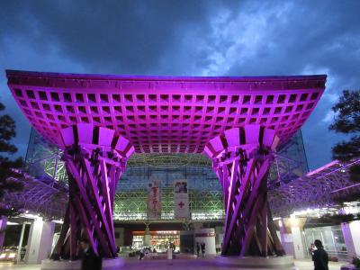 足まめ父母娘の福井・金沢2泊3日ドライブ旅行③21世紀美術館・鼓門ライトアップ