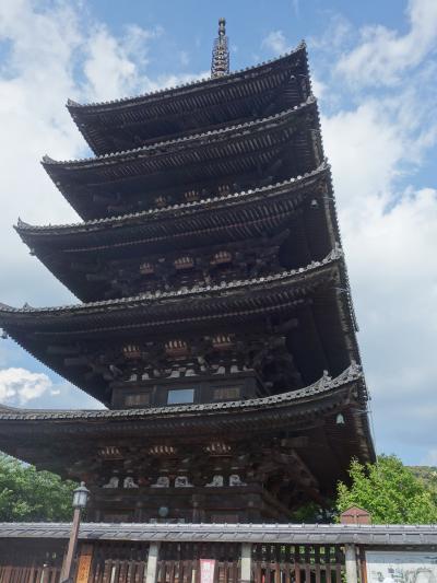 二年坂、三年坂は外国人観光客でごった返していた。