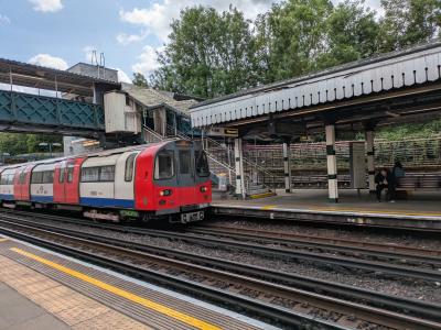 ロンドンに行きたい 284. 教えてサクマさん！地下鉄（TUBE）の乗り方 / オイスター