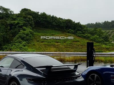 群馬、千葉、栃木でホテルホッピング③ポルシェエクスペリエンスセンターに行きました